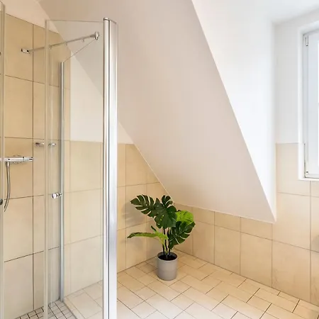 Strandleben 10 - Louis Douzette *