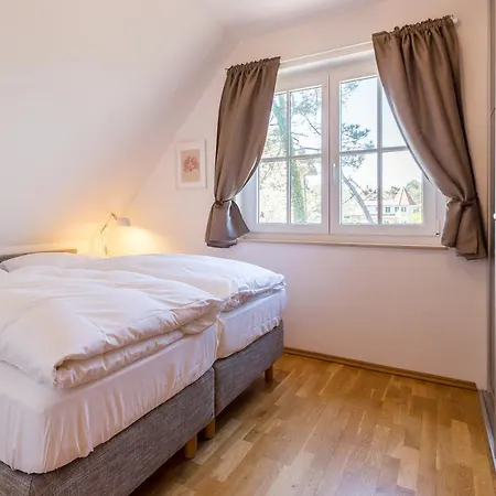 Apartment Strandleben 10 - Louis Douzette