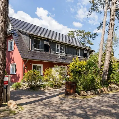 Strandleben 10 - Louis Douzette Ahrenshoop