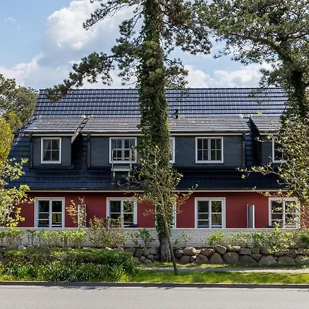 Strandleben 10 - Louis Douzette * Ahrenshoop